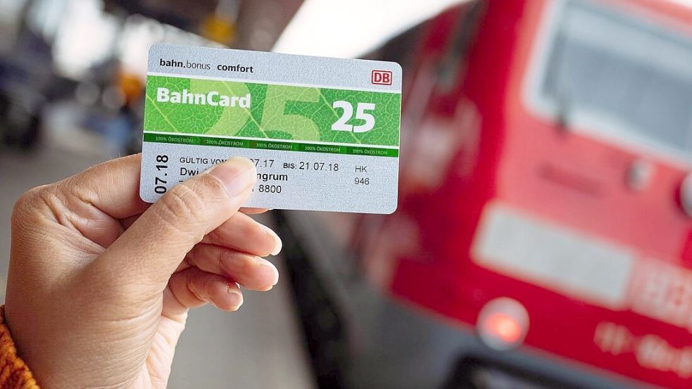 Rund fünf Millionen Bahncardnutzer sind ein Erfolg für die DB. Die Methode, weitere Kunden zu binden, ist aber fragwürdig. Foto: Imago Images/Future Image