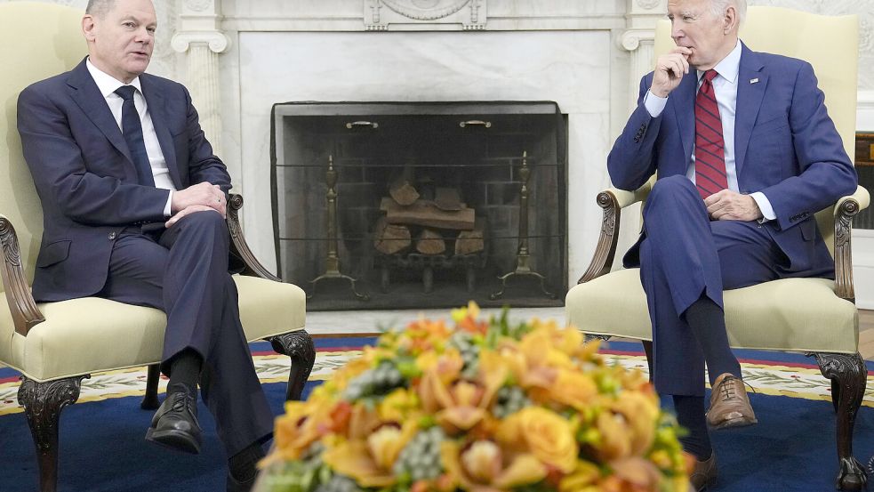 Zwei, die sich gut verstehen: US-Präsident Joe Biden (rechts) und Bundeskanzler Olaf Scholz bei einem Treffen im vergangenen Jahr. Jetzt trifft Scholz Biden erneut zum Vier-Augen-Gespräch. Foto: Susan Walsh