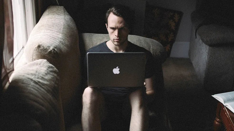 Kann digitale Gemeinschaft analoges Zusammensein ersetzen? Foto: Unsplash/Andrew Neel