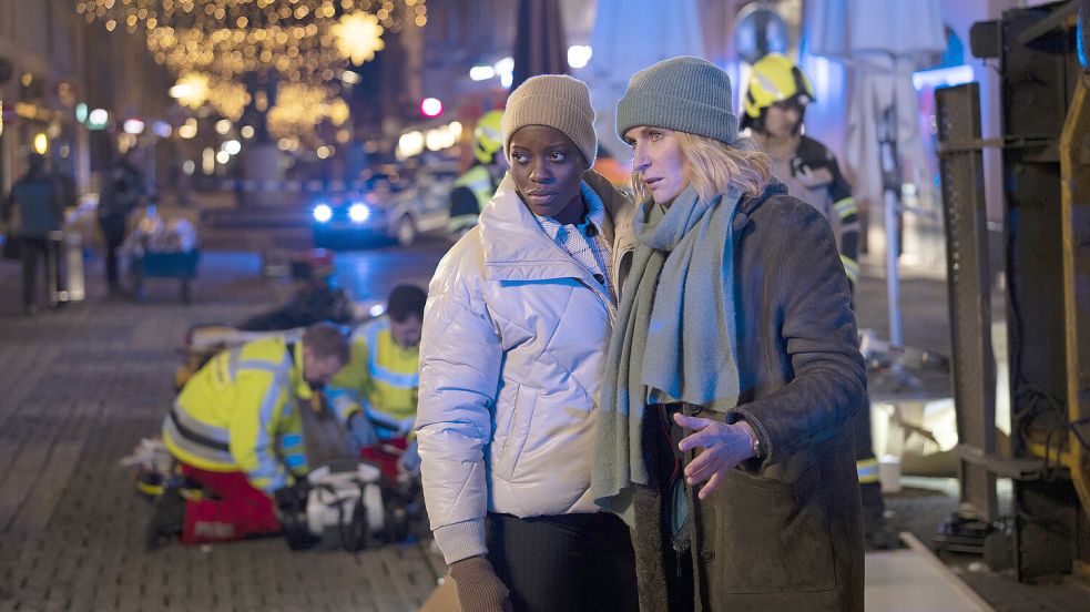 Letzter gemeinsamer Fall für die Kommissarinnen Charlotte Lindholm (Maria Furtwängler, r.) und Anaïs Schmitz (Florence Kasumba) in Göttingen: „Tatort: Geisterfahrt“. Foto: NDR/Christine Schröder