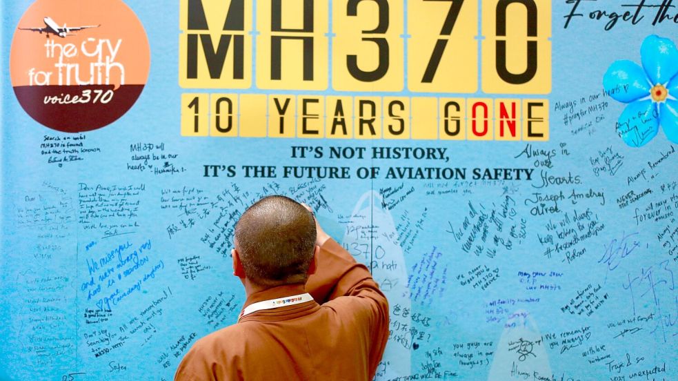 Angehörige warten weiter auf Gewissheit: Nach zehn Jahren des Verschwindens soll die Suche nach Flug MH370 wieder aufgenommen werden. Foto: IMAGO / ZUMA Wire