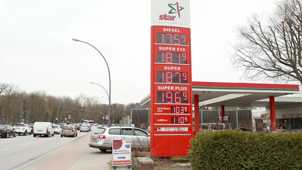 Die Spritpreise an den deutschen Tankstellen haben wieder angezogen. Foto: IMAGO/Hanno Bode