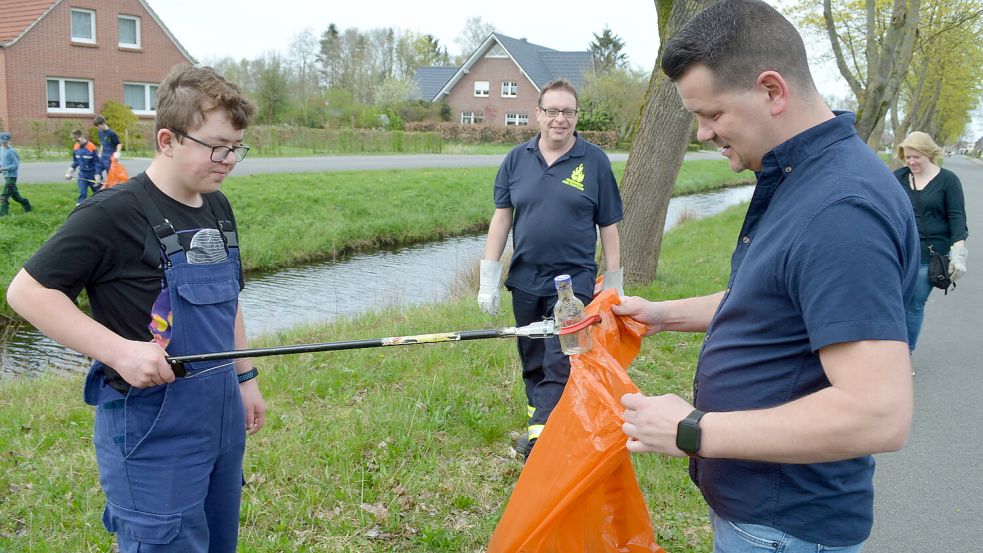 Sehr viel Müll wurde beim Umwelttag von den freiwilligen Helfern eingesammelt. Foto: Weers