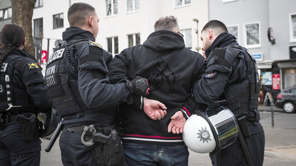 In absoluten Zahlen werden in Deutschland immer mehr Straftaten mit Stichwaffen begangen. Foto: IMAGO