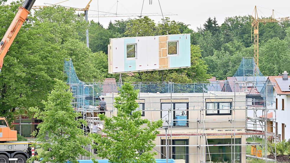 Durch Vorfertigung soll der Wohnungsbau in Deutschland künftig viel schneller und günstiger werden. Foto: imago-images/Rolf Poss