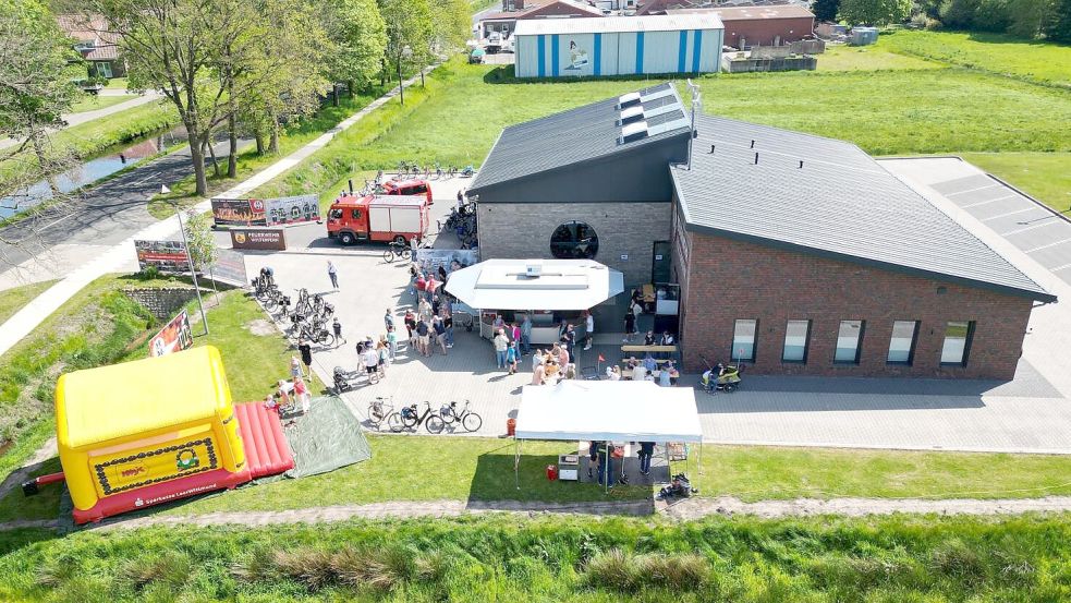 Ein Blick von oben auf das Feuerwehrgelände in Holterfehn. Foto: privat