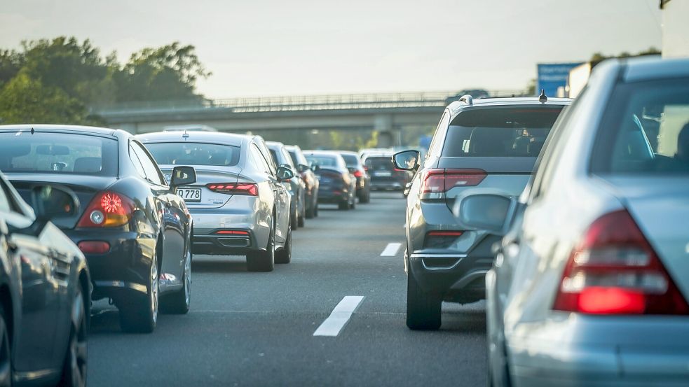 Auf den Autobahnen wird über Pfingsten jede Menge Stau erwartet. Foto: imago images/Jöran Steinsiek