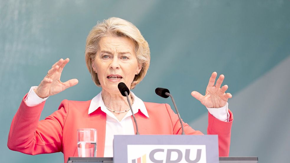 EU-Kommissionspräsidentin Ursula von der Leyen kritisiert die AfD erneut scharf. Foto: Michael Matthey/dpa