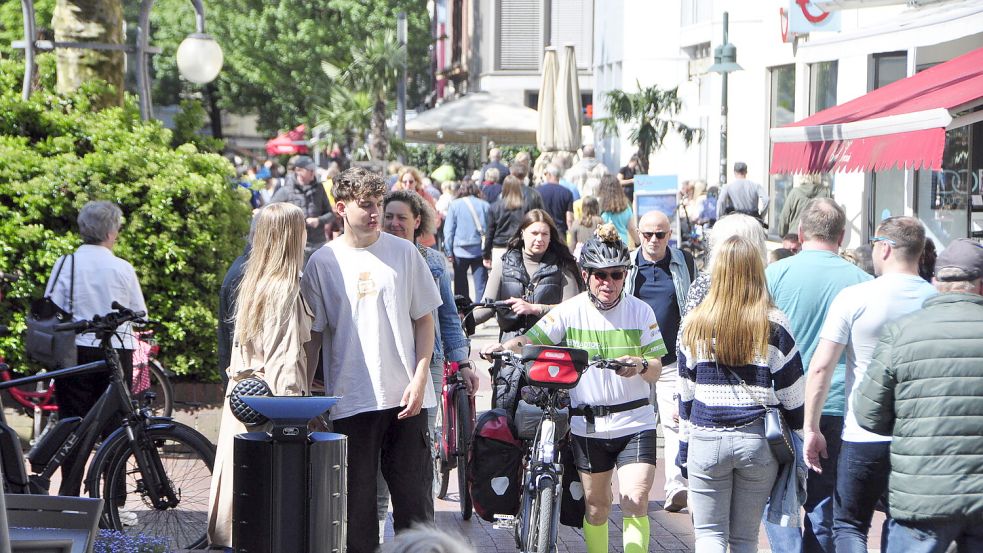 Wie 2023 haben auch in diesem Jahr die Geschäfte beim Lekkermarkt sonntags geöffnet. Foto: Wolters