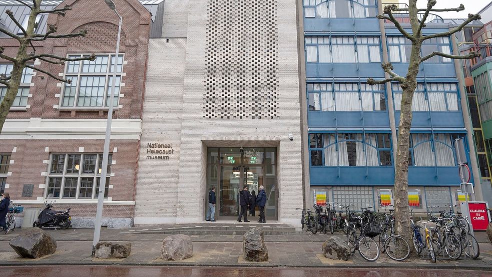 Das Holocaust Museum in Amsterdam. Foto: Peter Dejong/AP/dpa