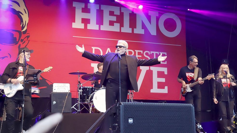 Heino begeisterte mit seiner Band auf dem Festival in Ramsloh. Foto: Passmann