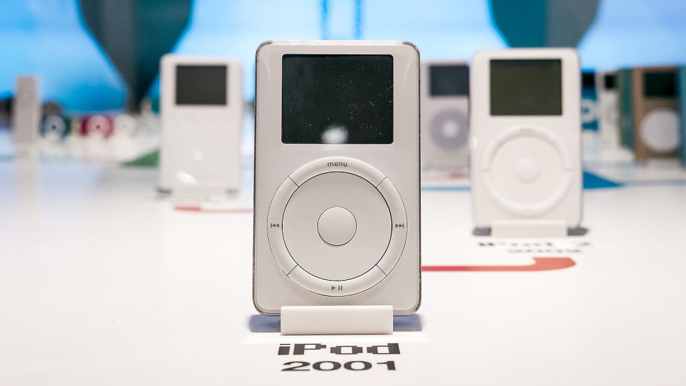 2001 brachte Apple den ersten iPod auf den Markt. Foto: IMAGO/Pond5 Images