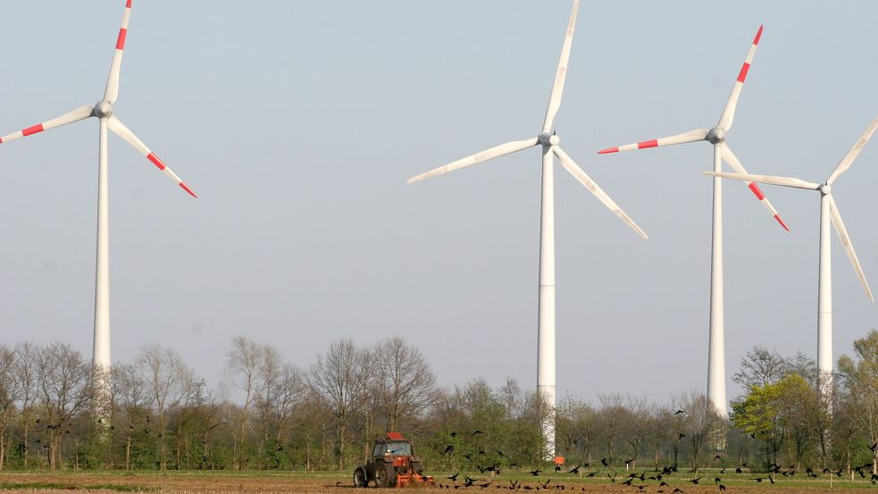 Im Windpark Saterland im Ostermoor sollen künftig Anlagen mit einer Gesamthöhe von 200 Metern entstehen können. Foto: Passmann