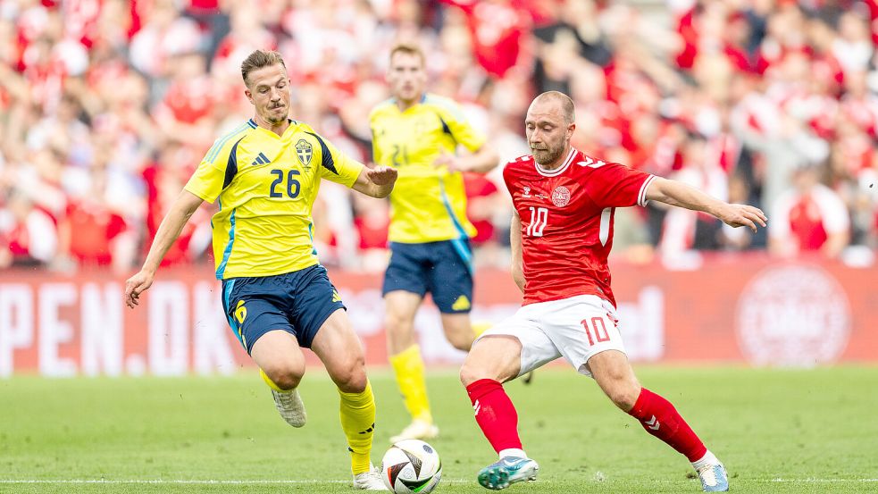 Christian Eriksen (re.) im Testspiel vor wenigen Tagen gegen Schweden. Foto: IMAGO/Gonzales Photo