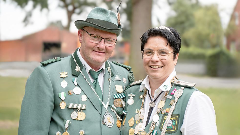 Königin Anke Funke und Prinzgemahl Lukas Funke. Fotos: Schützenverein Esterwegen