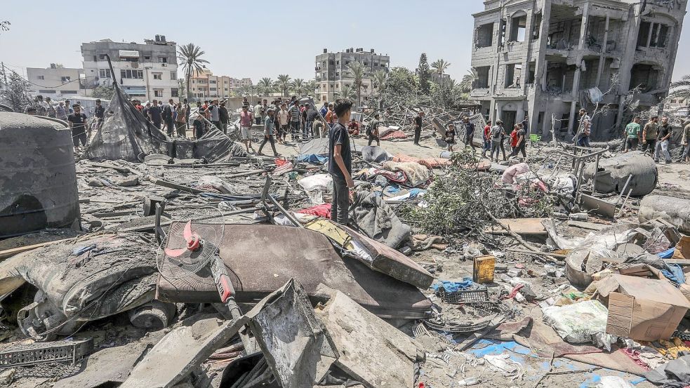 Zerstörungen in Chan Junis nach dem Luftangriff, bei dem Israel den Hamas-Brigadechef Rafa Salama tötete. Foto: Abed Rahim Khatib/dpa