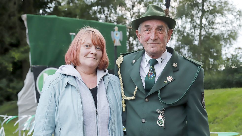 Das neue Königspaar des Schützenvereins Eiche Idafehn: Martin und Petra Horst. Foto: Passmann