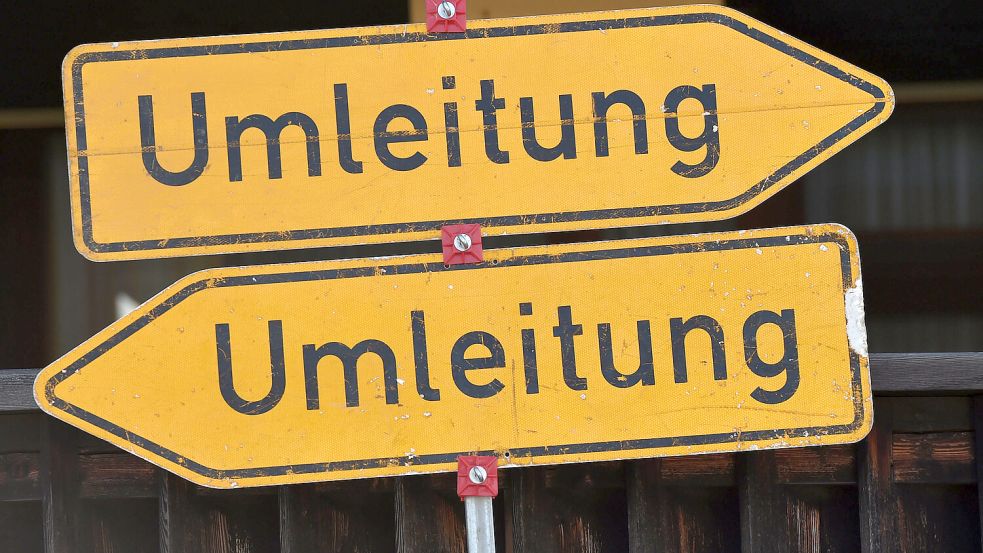 Die Ammerländer Heerstraße, Haupteinfallstraße nach Oldenburg, wird ab 22. Juli teilweise gesperrt. Für Kraftfahrzeuge, Radfahrer und Fußgänger sind Umleitungen ausgeschildert. Symbolfoto: dpa