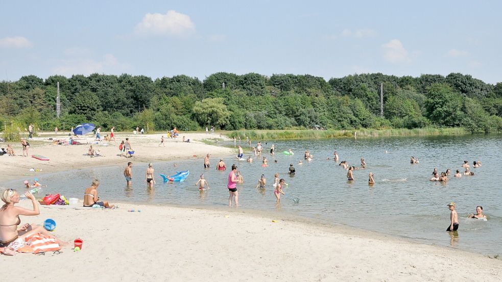 Baden in Neermoor. Foto: Archiv