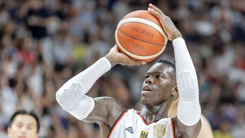 Dennis Schröder will auch gegen die USA bestehen. Foto: Andreas Gora/dpa