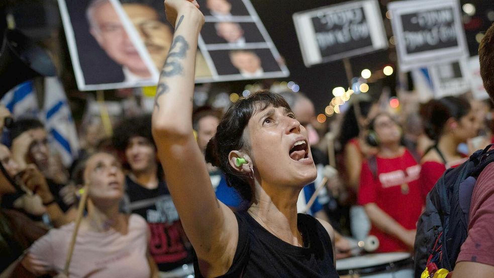 Kritiker werfen Netanjahu vor, ein Abkommen sabotieren zu wollen. Foto: Leo Correa/AP