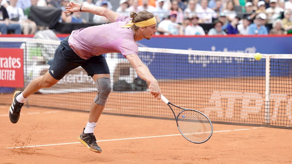 Alexander Zverev musste im Finale in Hamburg kämpfen. Foto: Frank Molter/dpa