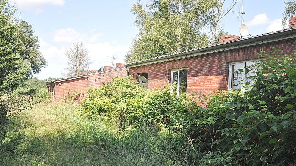 Die Gebäude an der Eisinghausener Straße können nicht mehr genutzt werden. Foto: Wolters