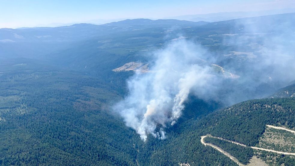 Wie in den vergangenen Jahren gibt es in Kanada und in den USA zahlreiche Waldbrände. Foto: ---/BC Wildfire Service/XinHua/dpa