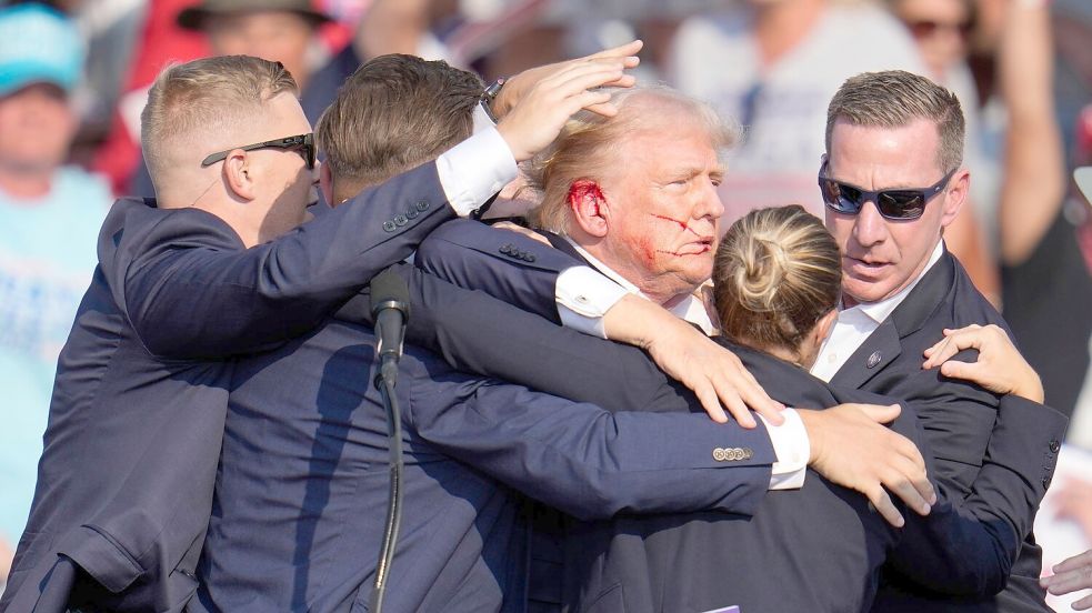 Trump: „Es war leider eine Kugel, die mein Ohr traf.“ (Archivbild) Foto: Gene J. Puskar/AP/dpa