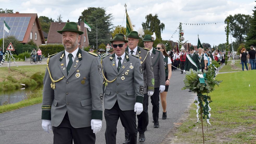 In Ostrhauderfehn steht wieder das Schützenfest an. Fotos: Archiv