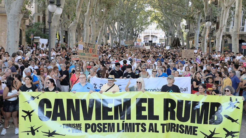 In Spanien häufen sich dieses Jahr die Proteste gegen Massentourismus. (Archivbild) Foto: Clara Margais/dpa