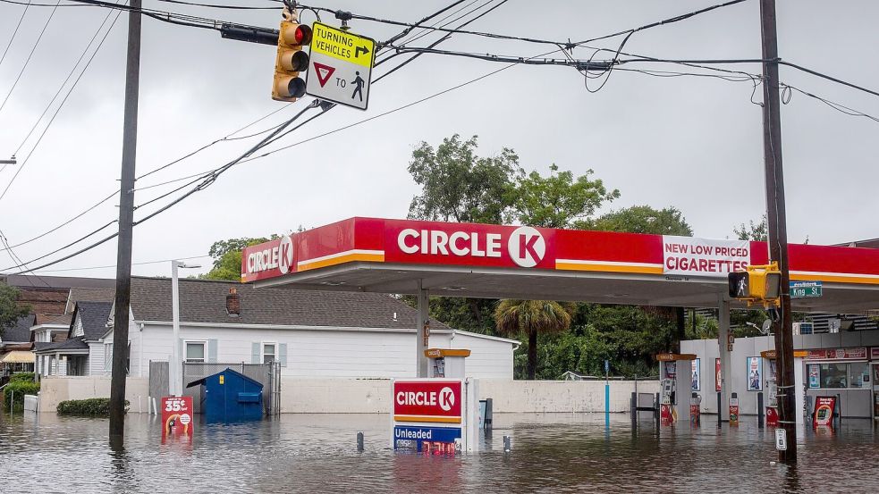 Am Donnerstag soll „Debby“ erneut auf Land treffen. Besonders die Staaten South Carolina und North Carolina rüsten sich für weitere Regenfälle. Foto: Henry Taylor/The Post And Courier/AP/dpa