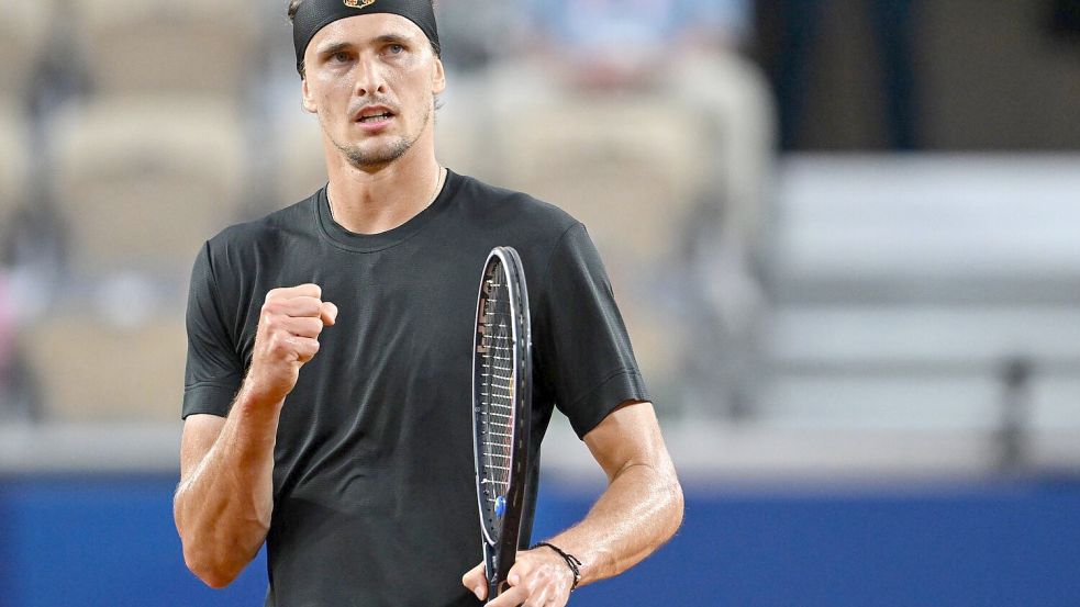 Alexander Zverev musste mit dem Viertelfinal-Aus in Paris eine Enttäuschung hinnehmen, in Montreal bleibt er im Titelrennen. Foto: Sven Hoppe/dpa