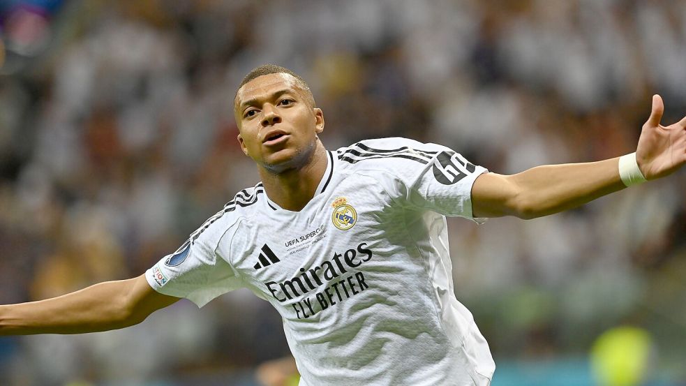 Kylian Mbappé trifft in seinem ersten Pflichtspiel für Real Madrid zum 2:0. Foto: Piotr Nowak/PAP/dpa