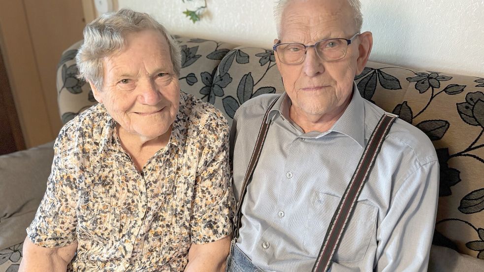 Ihr Liebe besteht seit mehr als 65 gemeinsamen Jahren: Gerda und Arnold Frerichs feiern eiserne Hochzeit. Foto: Heinig