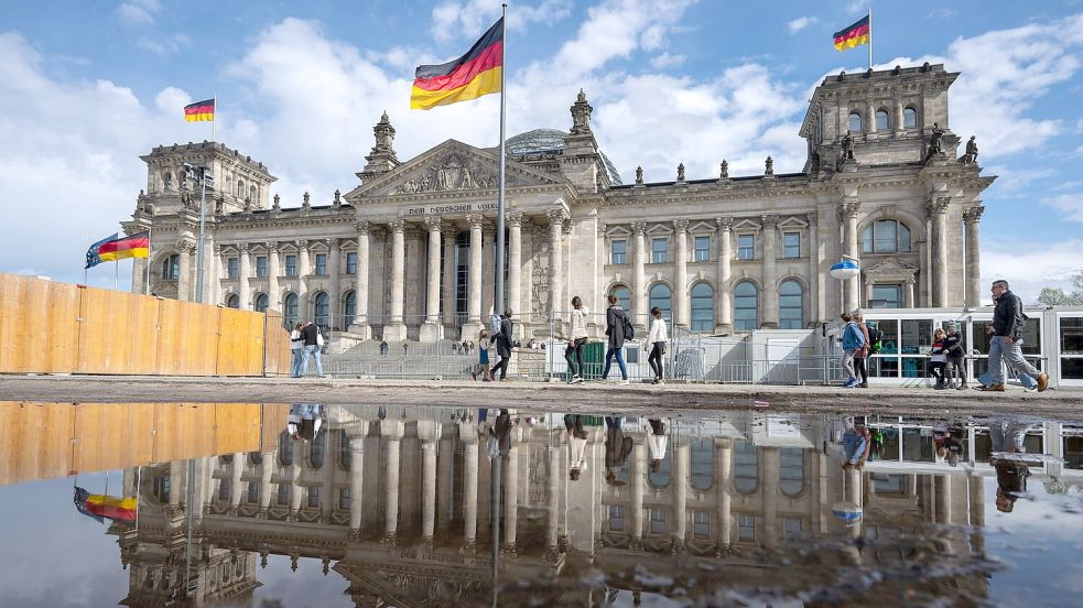 Beim Haushalt ist nun der Bundestag am Zug. (Archivfoto) Foto: Monika Skolimowska/dpa