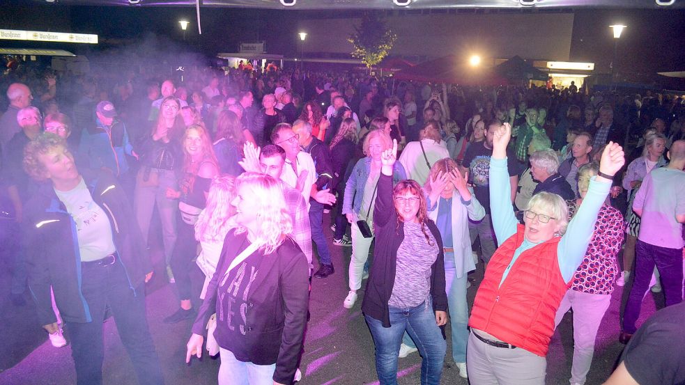 In Langholt wurde die Oldie-Fete gefeiert. Foto: Weers