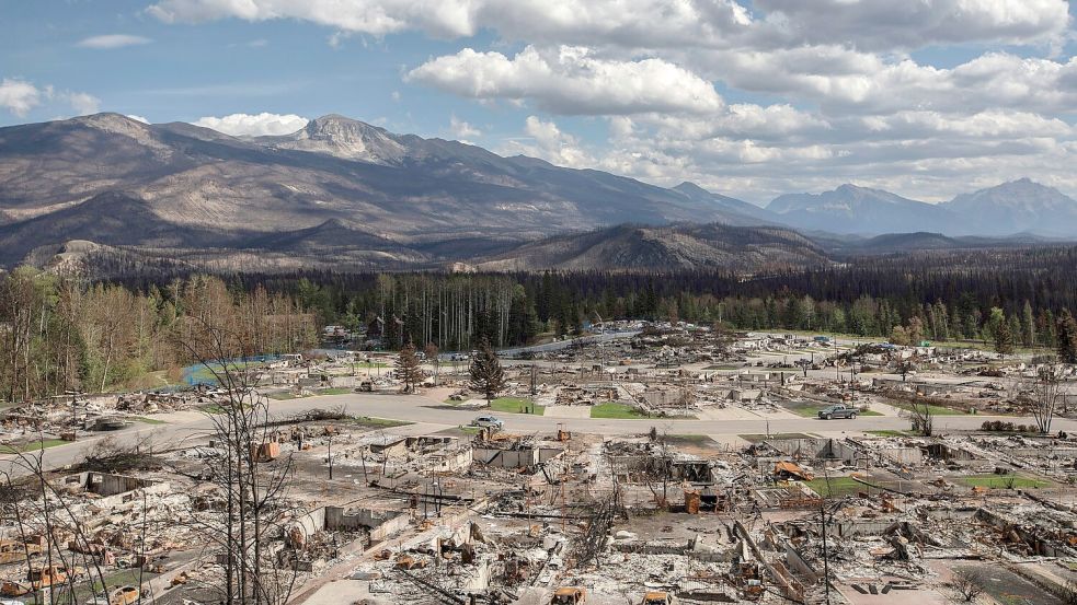 Aufgrund der Waldbrände ist der Jasper-Nationalpark für Besucherinnen und Besucher derzeit geschlossen. Foto: Amber Bracken/The Canadian Press via AP/dpa