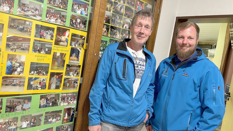 Eine große Fotowand erinnert an schöne Augenblicke im Laufe von 40 Jahren Bürgerverein Klostermoor. Foto: Janßen