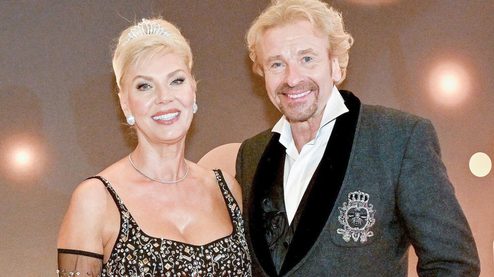 Thomas Gottschalk und Karina Mroß haben geheirat - auf Ibiza vor malerischer Kulisse. (Archivbild) Foto: Peter Kneffel/dpa