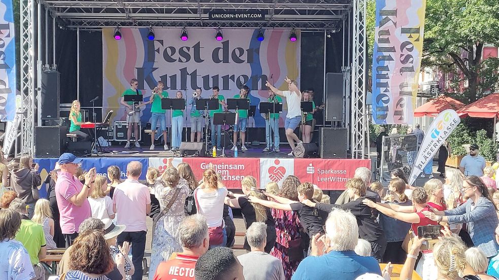 Es gibt gleich zwei Bühnen beim Fest der Kulturen. Foto: Wolters