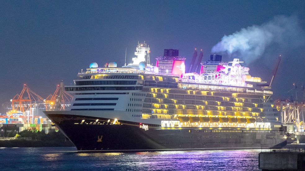 Die „Disney Dream“ wurde in der Papenburger Meyer-Werft gebaut. Foto: Bodo Marks/dpa