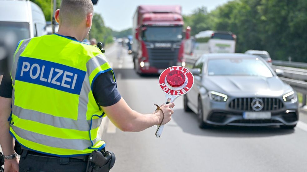 Die Bundesregierung prüft Zurückweisungen von Asylbewerbern an den Grenzen (Symbolbild) Foto: Patrick Pleul/dpa