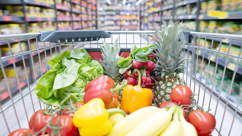 Die Preise für Obst und Gemüse im Supermarkt steigen nicht mehr so schnell. Foto: Sebastian Kahnert/dpa