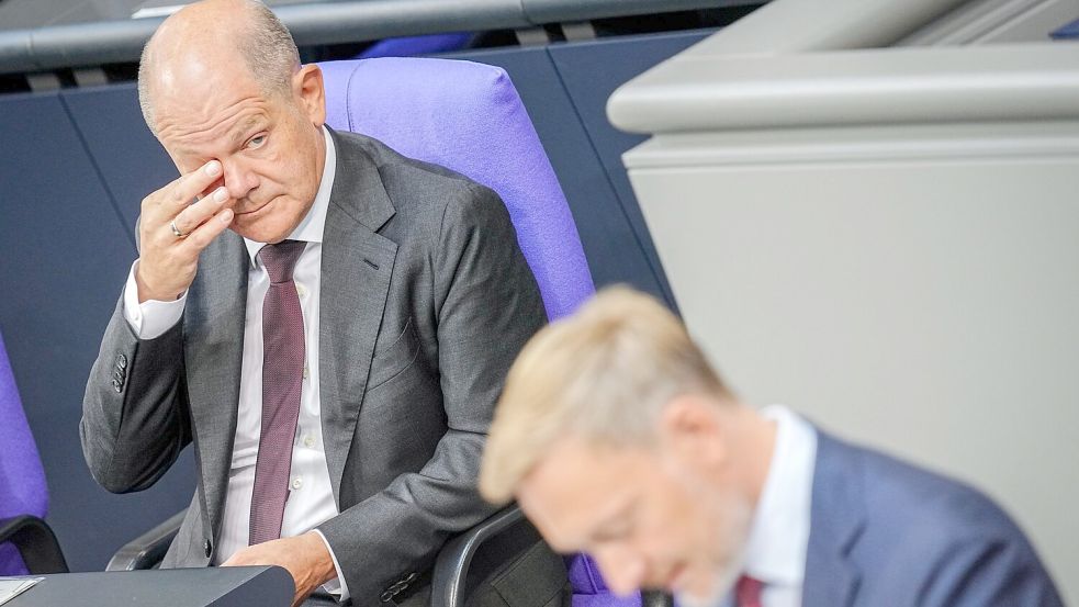 Stundenlang haben Kanzler, Vizekanzler und Finanzminister verhandelt - und doch hinterlassen sie dem Parlament noch eine schwierige Aufgabe. Foto: Kay Nietfeld/dpa