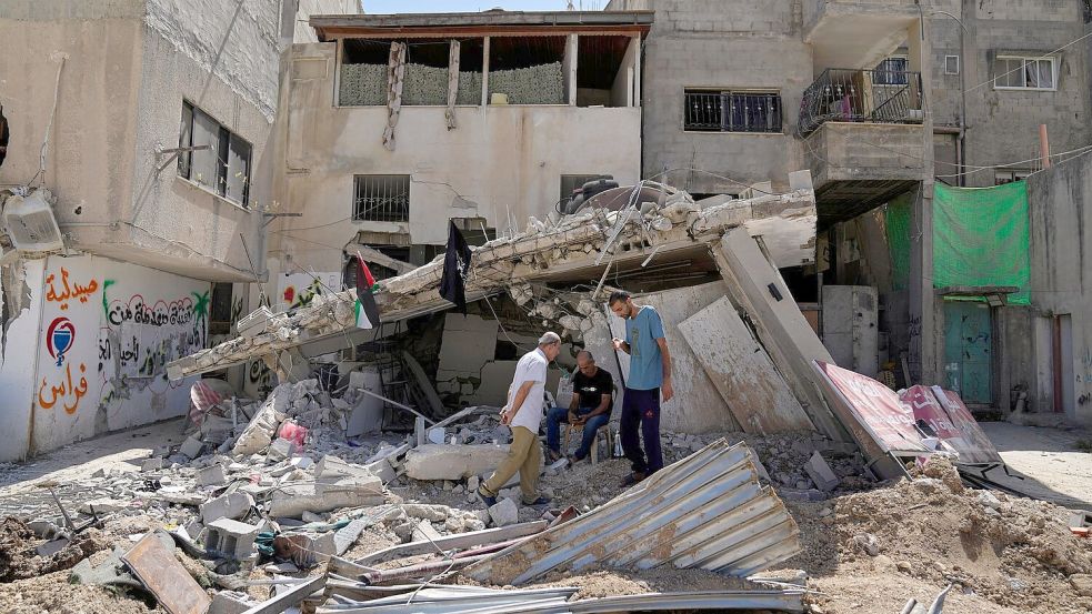 Razzien des israelischen Militärs hinterlassen im Westjordanland immer wieder Verwüstungen. (Archivbild) Foto: Nasser Nasser/AP/dpa