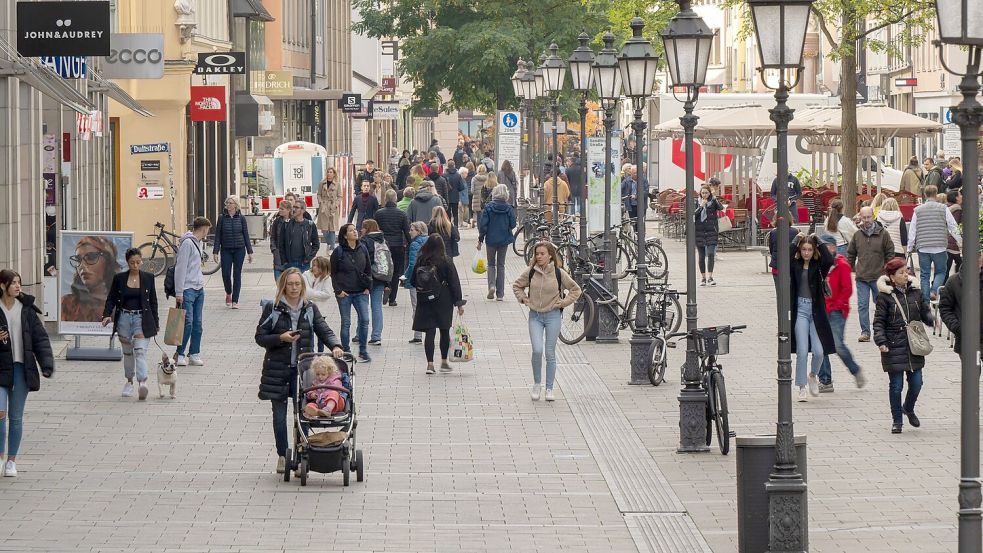 Die Innenstädte in Deutschland werden zunehmend als langweilig wahrgenommen. Foto: Peter Kneffel/dpa