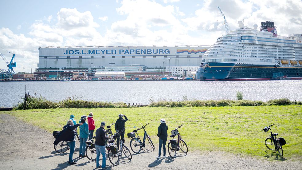 Die Haushaltsausschüsse des Bundes und des Landes Niedersachsen haben die milliardenschweren Hilfen für die angeschlagene Meyer Werft beschlossen. Foto: dpa/Sina Schuldt