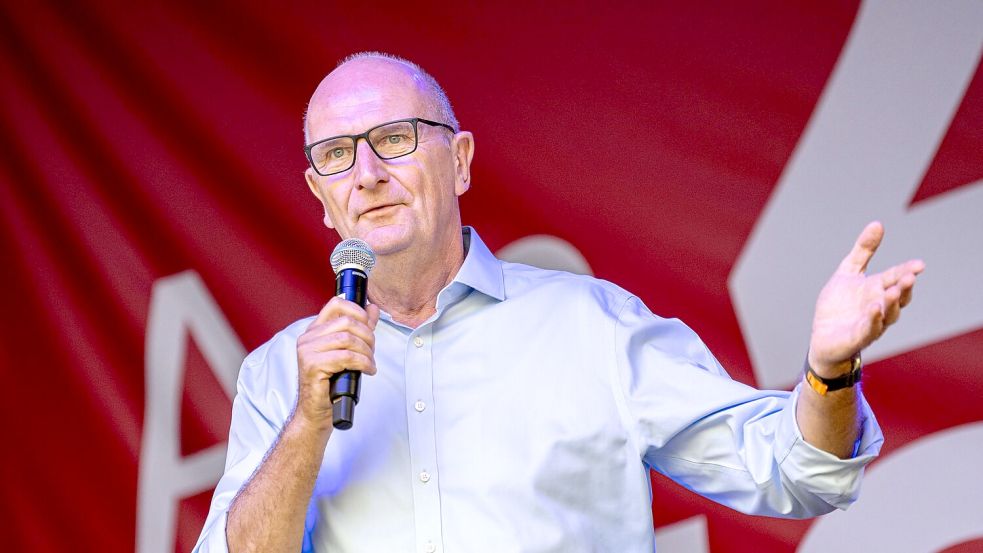 Die SPD von Ministerpräsident Woidke liegt in einer neuen Umfrage einen Punkt hinter der AfD. (Archivfoto) Foto: Fabian Sommer/dpa