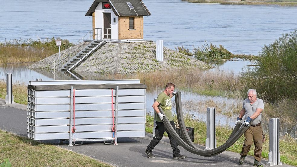 Ratzdorf erwartet höchste Alarmstufe am Dienstag Foto: Patrick Pleul/dpa